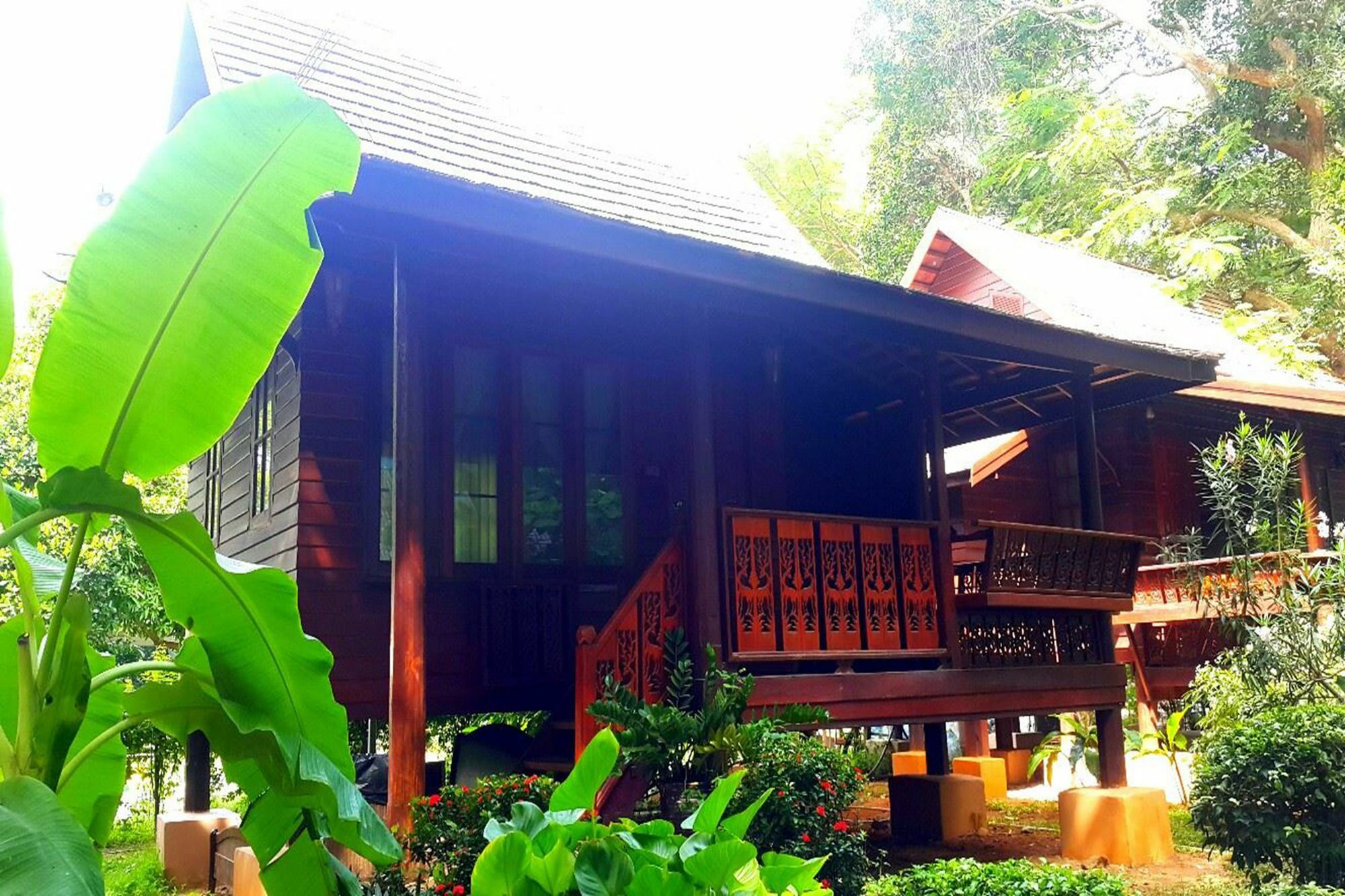 Hotel Ban Sairung Rayong Exterior foto